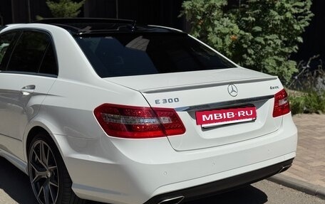 Mercedes-Benz E-Класс, 2013 год, 1 950 000 рублей, 5 фотография
