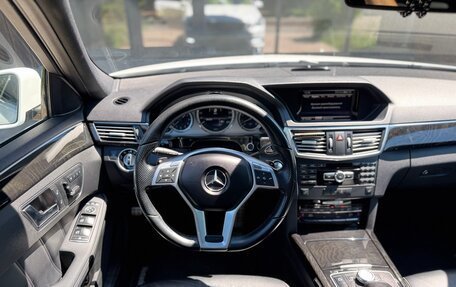 Mercedes-Benz E-Класс, 2013 год, 1 950 000 рублей, 23 фотография