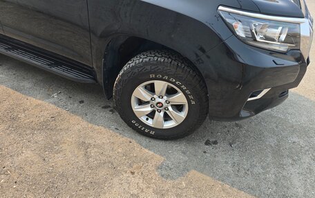 Toyota Land Cruiser Prado 150 рестайлинг 2, 2017 год, 4 450 000 рублей, 6 фотография