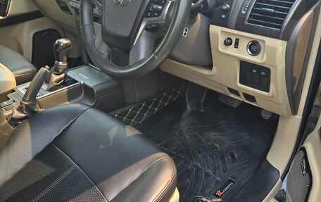 Toyota Land Cruiser Prado 150 рестайлинг 2, 2017 год, 4 450 000 рублей, 12 фотография