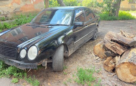 Mercedes-Benz E-Класс, 1997 год, 360 000 рублей, 3 фотография