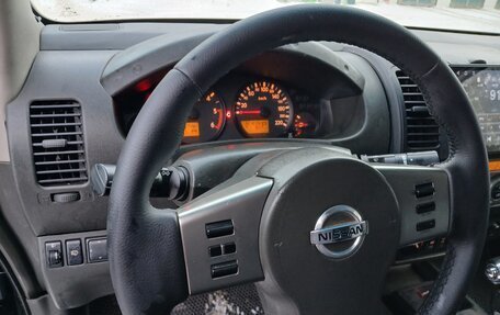 Nissan Navara (Frontier), 2005 год, 820 000 рублей, 7 фотография