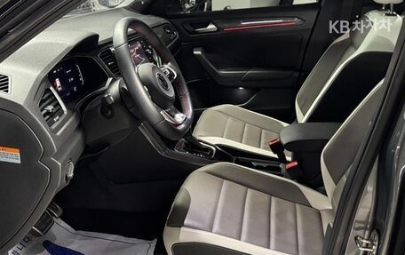 Volkswagen T-Roc I, 2023 год, 1 278 911 рублей, 4 фотография