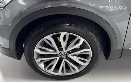 Volkswagen T-Roc I, 2023 год, 1 278 911 рублей, 12 фотография