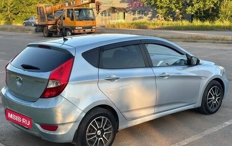 Hyundai Solaris II рестайлинг, 2012 год, 750 000 рублей, 6 фотография