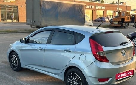 Hyundai Solaris II рестайлинг, 2012 год, 750 000 рублей, 5 фотография
