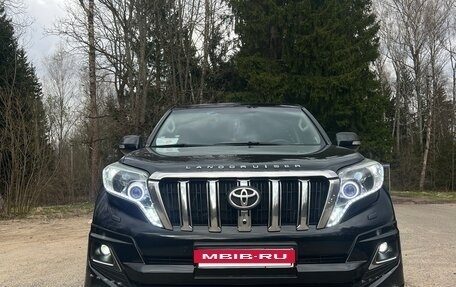 Toyota Land Cruiser Prado 150 рестайлинг 2, 2014 год, 2 850 000 рублей, 3 фотография