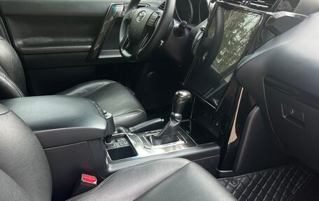 Toyota Land Cruiser Prado 150 рестайлинг 2, 2014 год, 2 850 000 рублей, 11 фотография
