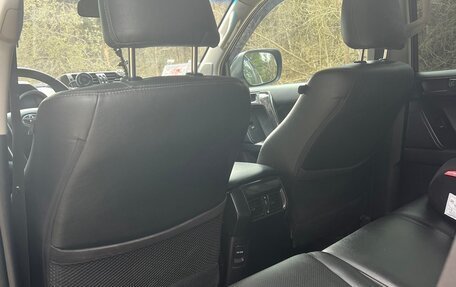 Toyota Land Cruiser Prado 150 рестайлинг 2, 2014 год, 2 850 000 рублей, 13 фотография