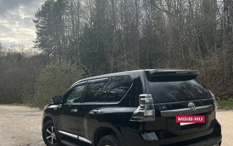 Toyota Land Cruiser Prado 150 рестайлинг 2, 2014 год, 2 850 000 рублей, 7 фотография