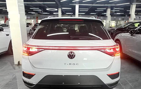 Volkswagen T-Roc I, 2025 год, 1 900 000 рублей, 9 фотография