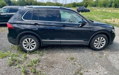 Volkswagen Tiguan II, 2017 год, 2 480 000 рублей, 3 фотография