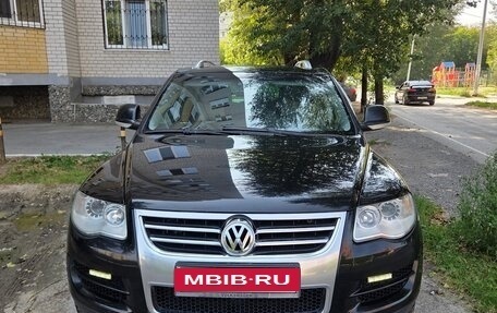 Volkswagen Touareg III, 2009 год, 1 500 000 рублей, 2 фотография