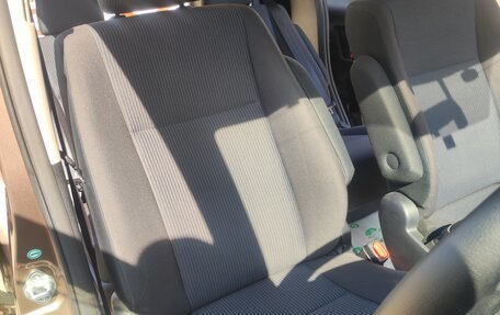 Toyota Noah III, 2014 год, 1 900 000 рублей, 15 фотография