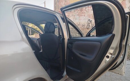 Toyota Vitz, 2002 год, 400 000 рублей, 11 фотография