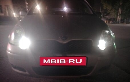 Toyota Vitz, 2002 год, 400 000 рублей, 33 фотография