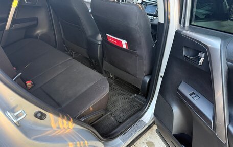 Toyota RAV4, 2019 год, 2 600 000 рублей, 5 фотография