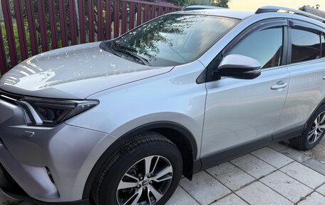 Toyota RAV4, 2019 год, 2 600 000 рублей, 12 фотография