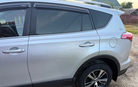 Toyota RAV4, 2019 год, 2 600 000 рублей, 11 фотография