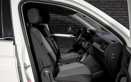 Volkswagen Tiguan II, 2018 год, 2 580 000 рублей, 11 фотография