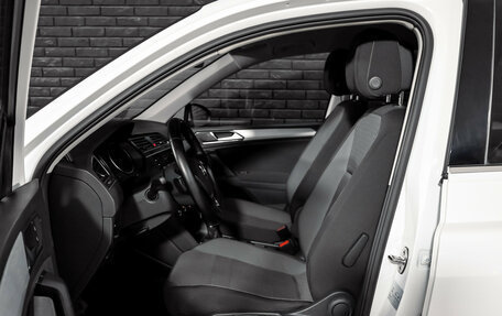 Volkswagen Tiguan II, 2018 год, 2 580 000 рублей, 10 фотография