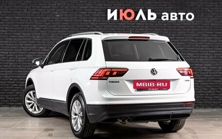 Volkswagen Tiguan II, 2018 год, 2 580 000 рублей, 7 фотография