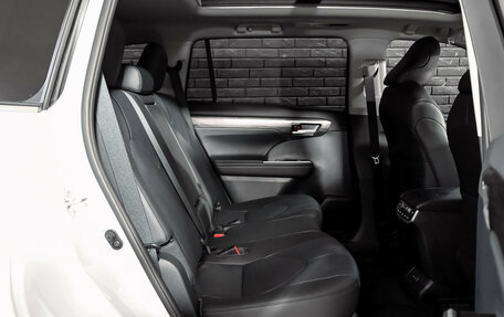 Toyota Highlander, 2026 год, 5 410 000 рублей, 21 фотография