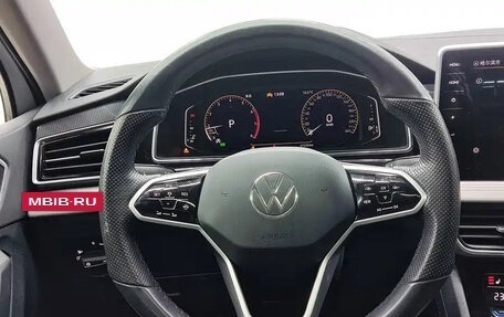Volkswagen Tiguan II, 2023 год, 2 100 000 рублей, 7 фотография