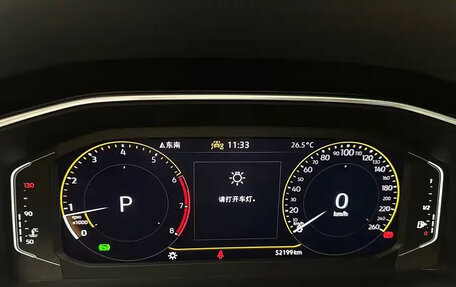 Volkswagen Tiguan II, 2023 год, 2 100 000 рублей, 12 фотография