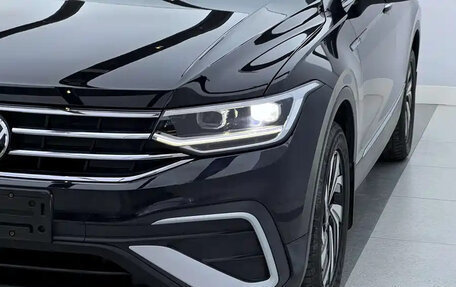 Volkswagen Tiguan II, 2023 год, 2 100 000 рублей, 6 фотография