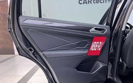 Volkswagen Tiguan II, 2023 год, 2 100 000 рублей, 16 фотография