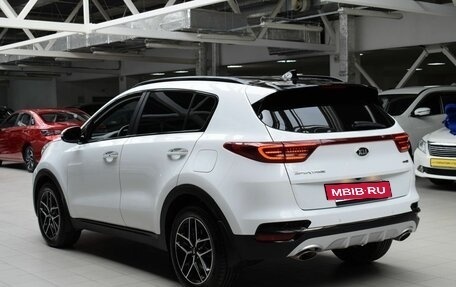 KIA Sportage IV рестайлинг, 2021 год, 2 390 000 рублей, 5 фотография