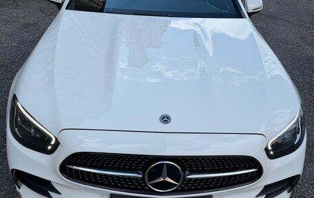 Mercedes-Benz E-Класс, 2021 год, 5 500 000 рублей, 1 фотография
