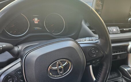 Toyota RAV4, 2021 год, 2 495 000 рублей, 5 фотография