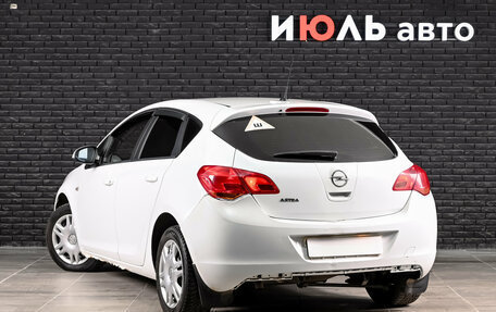 Opel Astra J, 2011 год, 620 000 рублей, 3 фотография