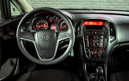 Opel Astra J, 2011 год, 620 000 рублей, 11 фотография