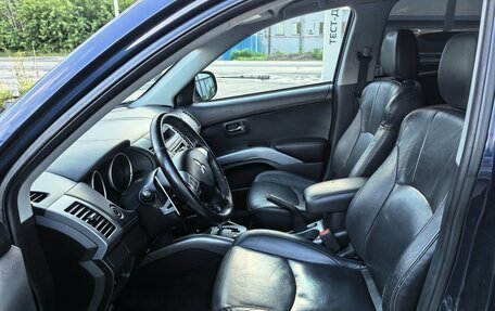Mitsubishi Outlander III рестайлинг 3, 2011 год, 1 200 000 рублей, 12 фотография
