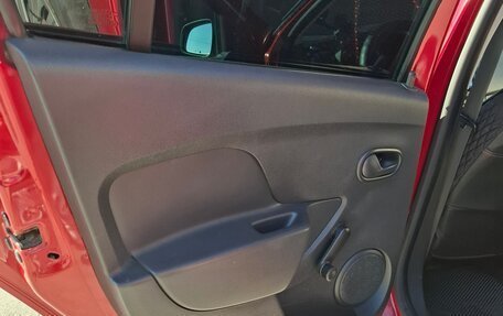 Renault Logan II, 2015 год, 650 000 рублей, 8 фотография