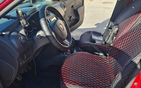 Renault Logan II, 2015 год, 650 000 рублей, 7 фотография