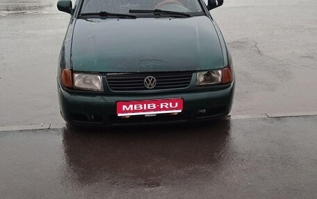 Volkswagen Polo III рестайлинг, 1997 год, 100 000 рублей, 1 фотография