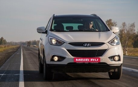 Hyundai ix35 I рестайлинг, 2014 год, 1 290 000 рублей, 3 фотография