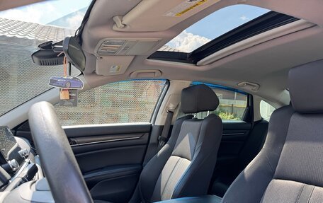 Honda Accord IX рестайлинг, 2018 год, 1 978 000 рублей, 12 фотография