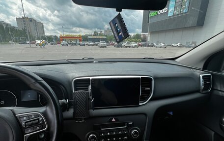KIA Sportage IV рестайлинг, 2018 год, 2 189 000 рублей, 4 фотография