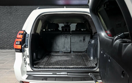 Toyota Land Cruiser Prado 150 рестайлинг 2, 2019 год, 5 700 000 рублей, 6 фотография