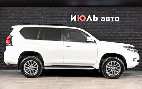 Toyota Land Cruiser Prado 150 рестайлинг 2, 2019 год, 5 700 000 рублей, 9 фотография