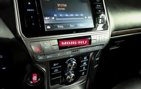 Toyota Land Cruiser Prado 150 рестайлинг 2, 2019 год, 5 700 000 рублей, 16 фотография
