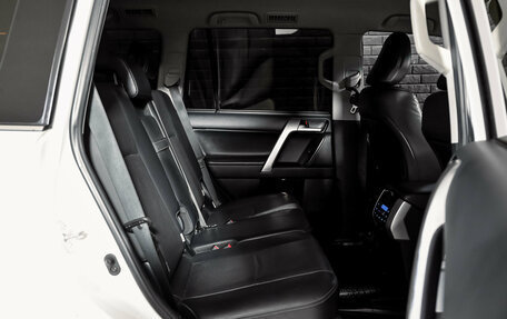 Toyota Land Cruiser Prado 150 рестайлинг 2, 2019 год, 5 700 000 рублей, 21 фотография