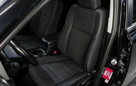 Toyota RAV4, 2019 год, 2 259 000 рублей, 13 фотография