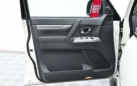 Mitsubishi Pajero IV, 2014 год, 2 175 000 рублей, 12 фотография