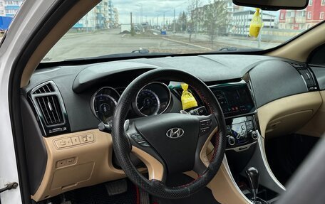 Hyundai Sonata VI, 2010 год, 940 000 рублей, 6 фотография